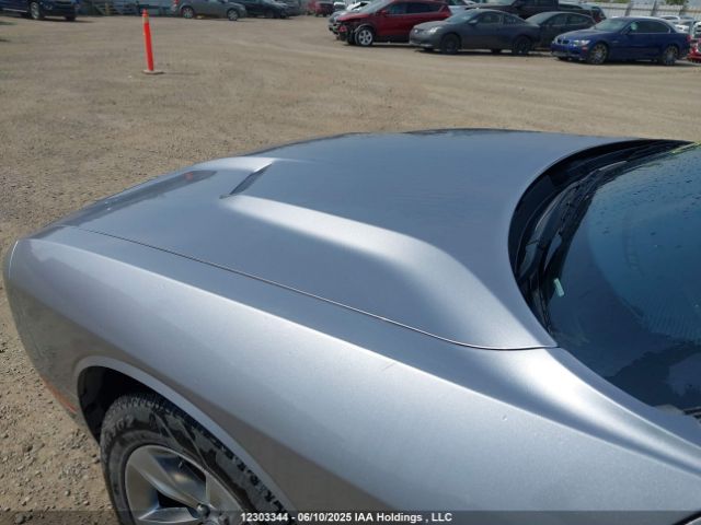 2C3CDZAG1FH774722 Dodge Challenger Sxt