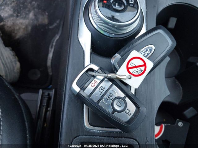 1FMCU9JA6RUA71301 Ford Escape Platinum