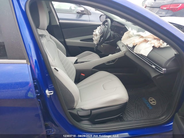 KMHLN4DG9SU954122 Hyundai Elantra Luxury W/two-tone Interior