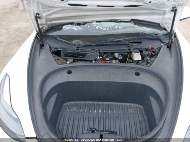 5YJ3E1EB8NF315412 Tesla MODEL 3