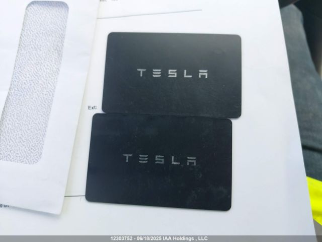 5YJ3E1EB8NF315412 Tesla MODEL 3