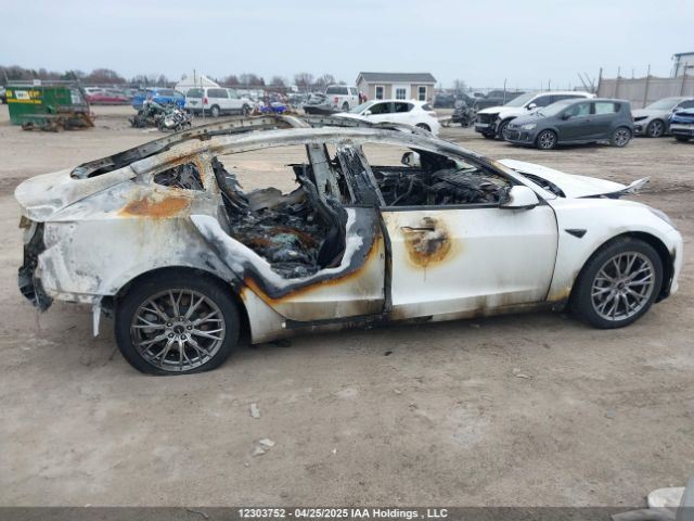 5YJ3E1EB8NF315412 Tesla MODEL 3