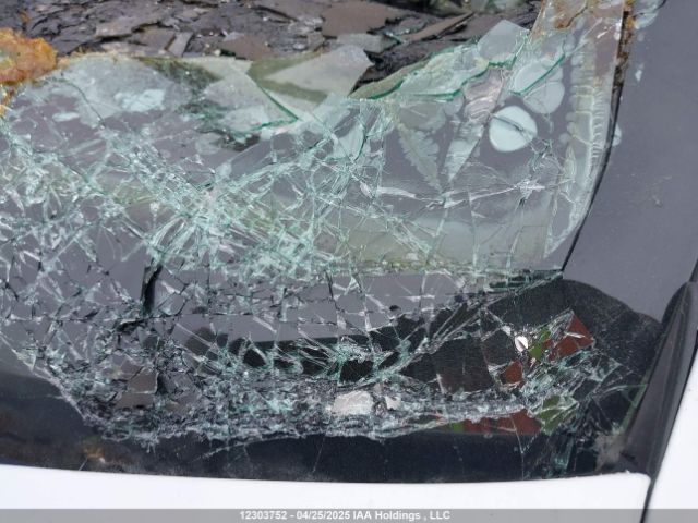 5YJ3E1EB8NF315412 Tesla MODEL 3