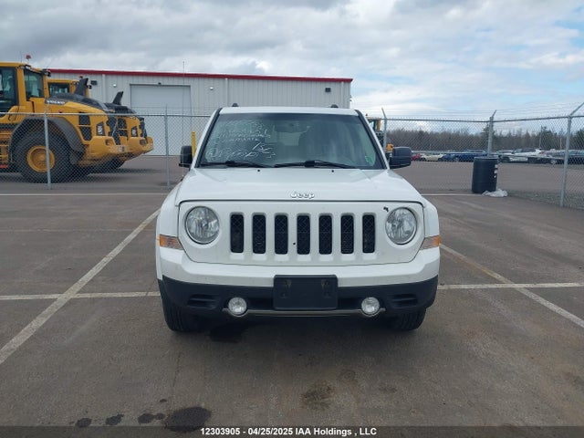 1C4NJRAB4HD188646 Jeep 2017