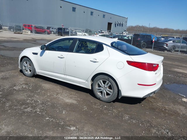 2014 Kia Optima მანქანა იყიდება აუქციონზე, vin: KNAGM4A71E5467795, აუქციონის ნომერი: 12304006