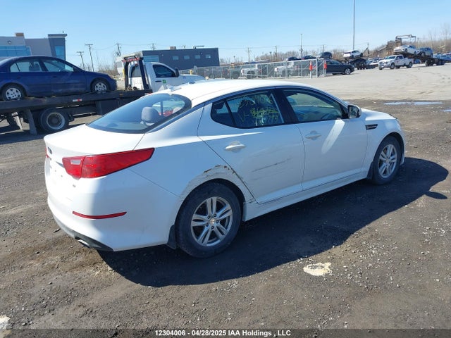 2014 Kia Optima მანქანა იყიდება აუქციონზე, vin: KNAGM4A71E5467795, აუქციონის ნომერი: 12304006