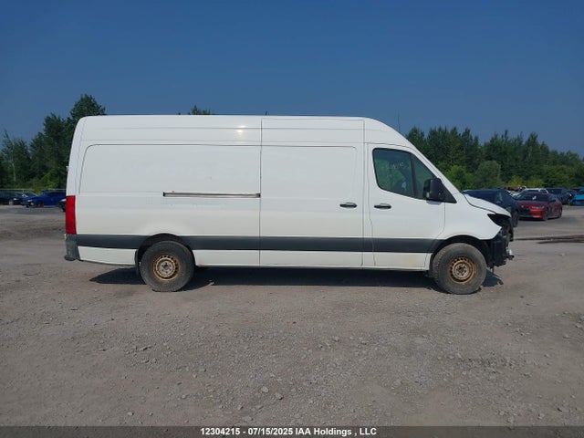 WD3BF1CD9KP028119 Mercedes-Benz om 642 with brake assist