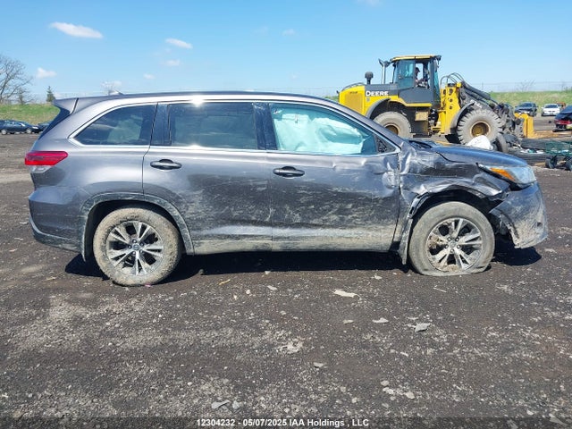 12304232 :رقم المزاد ، 5TDBZRFH1KS738468 vin ، 2019 Toyota Highlander Le مزاد بيع