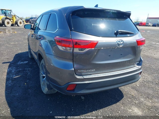 12304232 :رقم المزاد ، 5TDBZRFH1KS738468 vin ، 2019 Toyota Highlander Le مزاد بيع