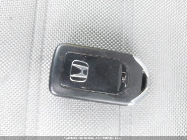 2HKRW2H20HH106972 Honda CR-V LX