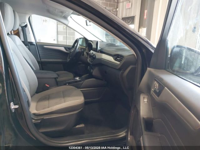 1FMCU9G63NUA76730 Ford ESCAPE SE