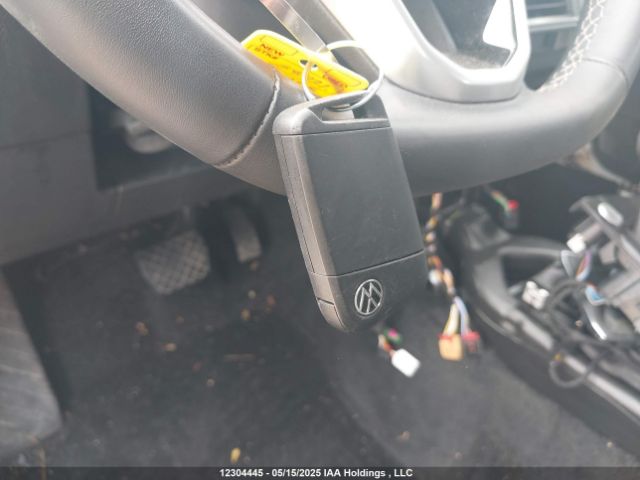 3VVSX7B2XPM380968 Volkswagen tsi