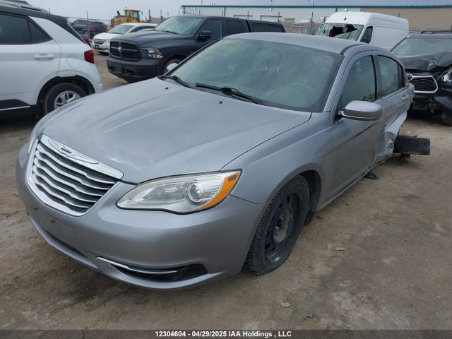 1C3CCBAB3EN229285 Chrysler 2014