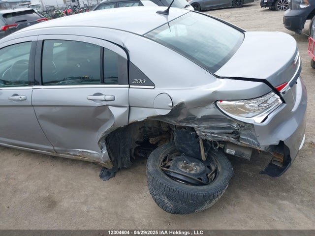1C3CCBAB3EN229285 Chrysler 2014