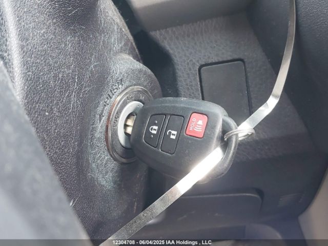 2T3ZFREV6HW394819 Toyota RAV4 LE