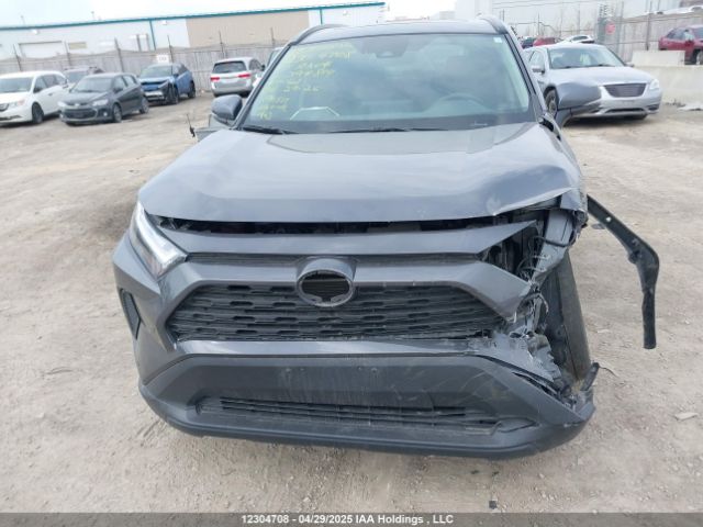 2T3ZFREV6HW394819 Toyota RAV4 LE
