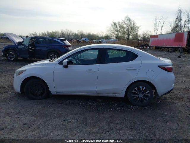 3MYDLBYVXHY181180 Toyota p5v