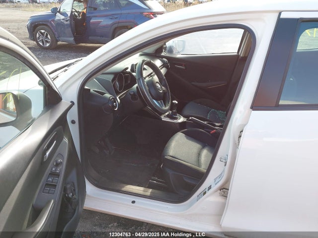 3MYDLBYVXHY181180 Toyota p5v