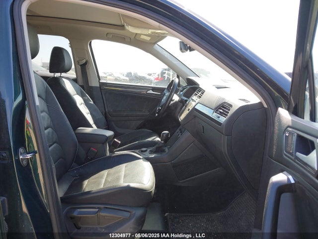 3VV4B7AX7KM114160 Volkswagen Tiguan