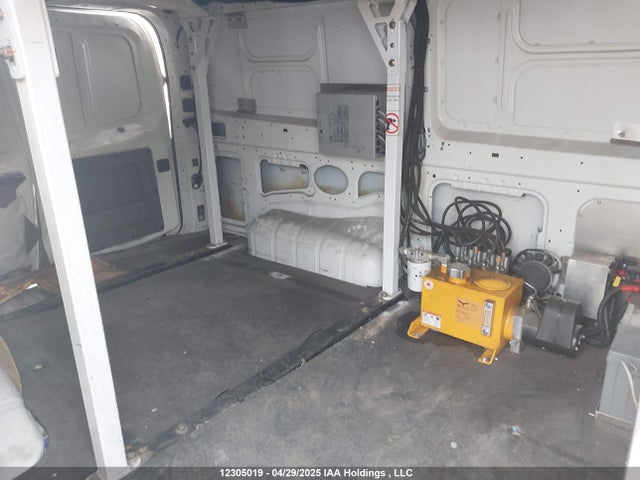 1N6SF0KY8JN806299 Nissan Nv Cargo Nv2500 Hd S V8/sv V8
