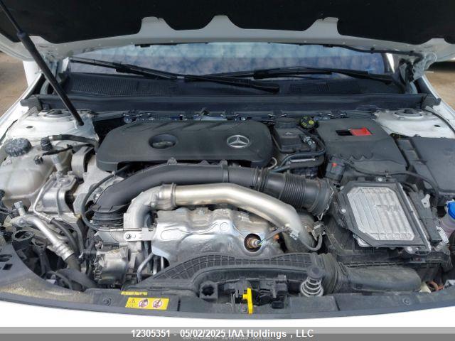 W1K5J4HB0SN528892 Mercedes-Benz m260