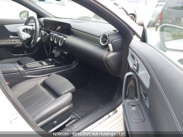W1K5J4HB0SN528892 Mercedes-Benz m260