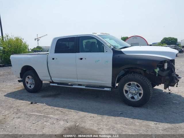 3C6UR5DL7HG609335 RAM 2017
