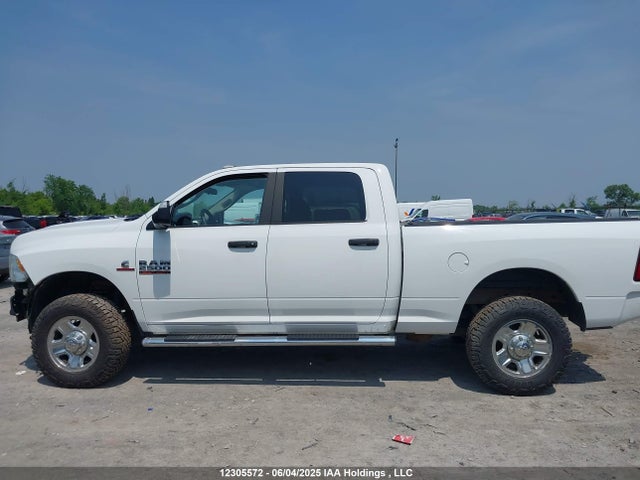 3C6UR5DL7HG609335 RAM 2017