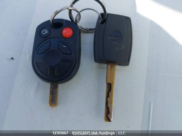 1FMCU0G99GUA79074 Ford ESCAPE SE