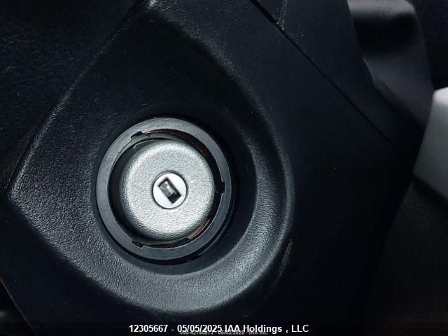 1FMCU0G99GUA79074 Ford ESCAPE SE