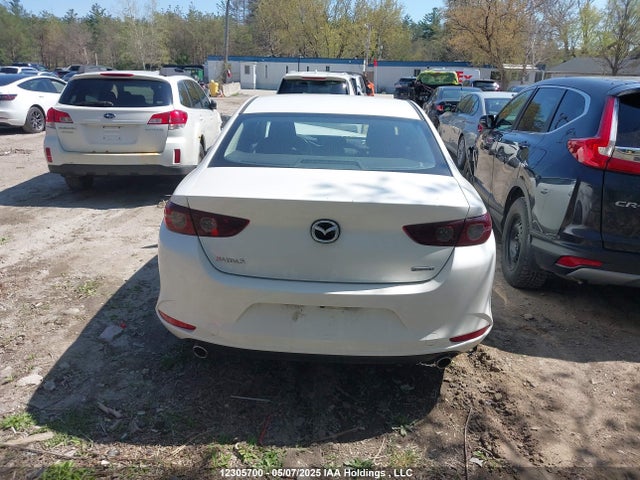 Mazda py 2019 JM1BPACL2K1112425 Image 17