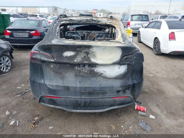 7SAYGDEFXNF444940 Tesla 2022
