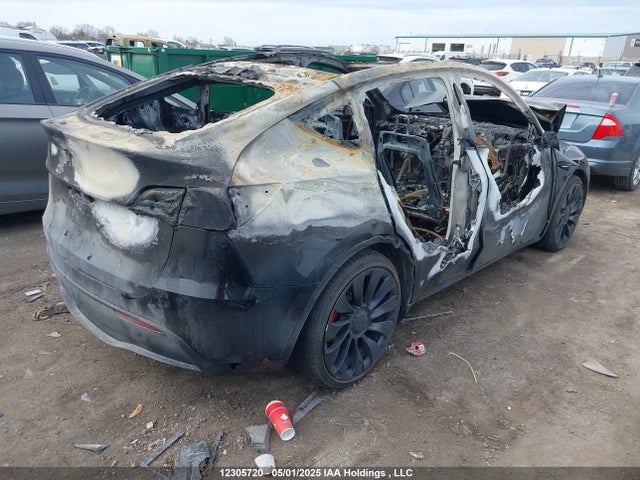 7SAYGDEFXNF444940 Tesla 2022