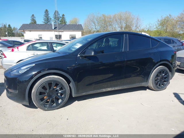 7SAYGDEE7PF583806 Tesla Model Y