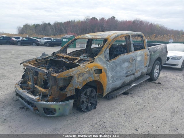 1N6AA1E51HN527729 Nissan 2017