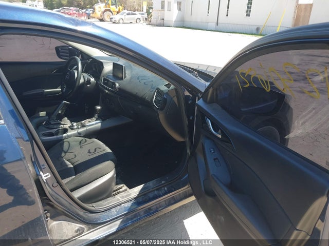 3MZBM1L75FM181465 Mazda pe