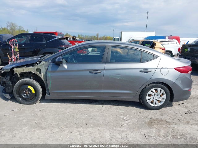 5NPD74LF8JH335998 Hyundai mpi nu