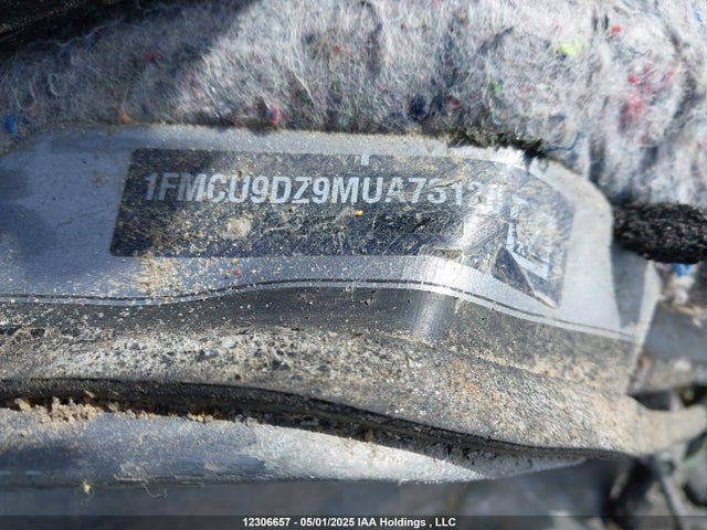 1FMCU9DZ9MUA73120 Ford hev/phev