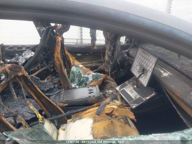 Tesla Model Y 2021 5YJYGAEE3MF136980 Image 5
