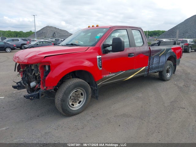 Ford F-350 Xl 2017 1FT8X3AT6HED62311 Image 2