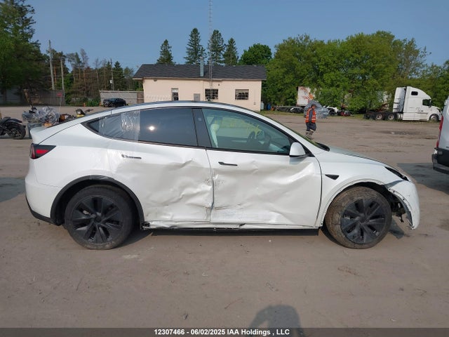 7SAYGDEE9RF230499 Tesla Model Y