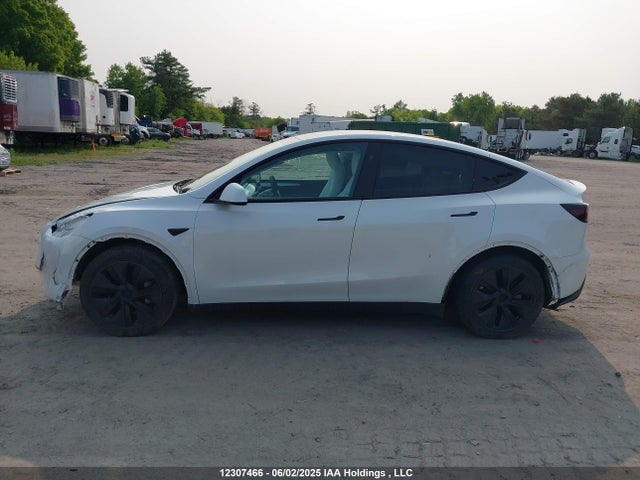 7SAYGDEE9RF230499 Tesla Model Y