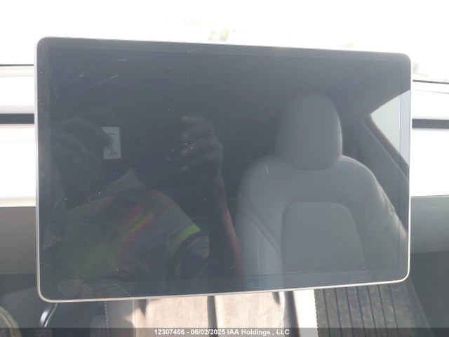 7SAYGDEE9RF230499 Tesla Model Y