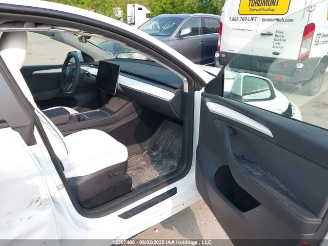 7SAYGDEE9RF230499 Tesla Model Y