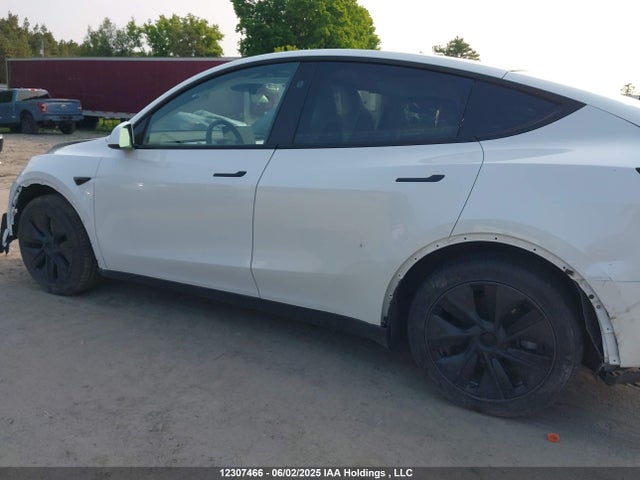 7SAYGDEE9RF230499 Tesla Model Y