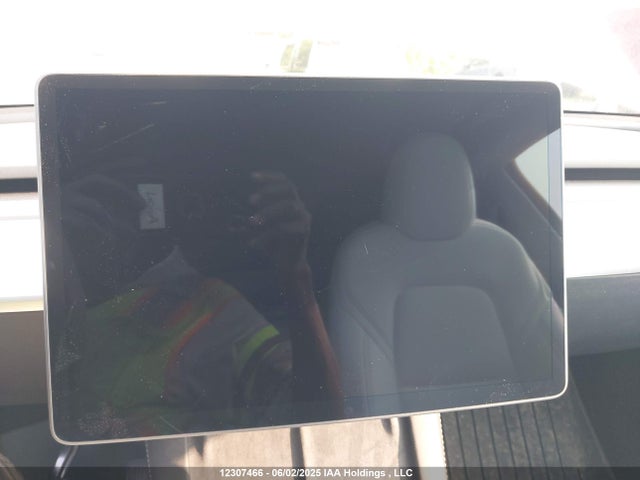 7SAYGDEE9RF230499 Tesla Model Y