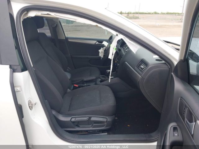3VW2K7AJXFM423349 Volkswagen Jetta 2.0l Trendline/2.0l Trendline+