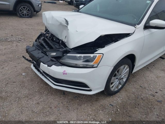 3VW2K7AJXFM423349 Volkswagen Jetta 2.0l Trendline/2.0l Trendline+