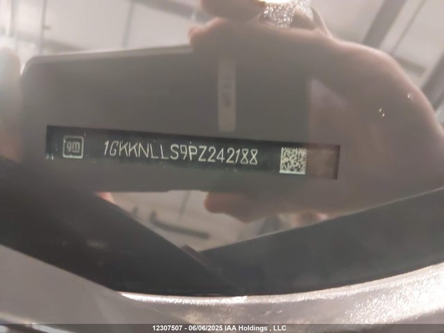 1GKKNLLS9PZ242188 GMC lgx