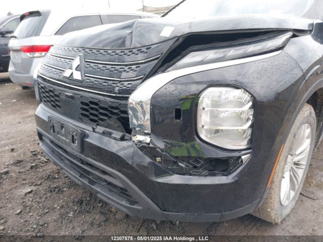 JA4J4TA89NZ610099 Mitsubishi Outlander